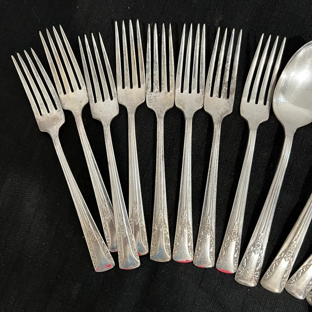 Vintage Camelia Silver Plate 16 Piece Flatware Set 8 Dinner Forks 8 Teaspoons